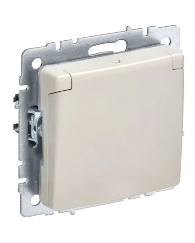 Розетка с з/к РСбш10-3-БрКр бежевый BRITE (BR-R16-16-K10). Розетка с заземлением с защитными шторками и крышкой. IEK в Хабаровске