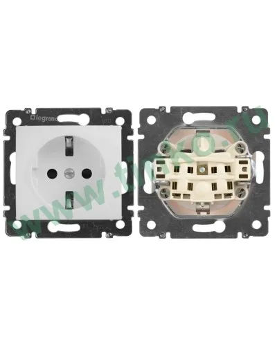 Розетка Valena 2К+3 10/16А, белый (774420). Розетка. LegranD в Хабаровске